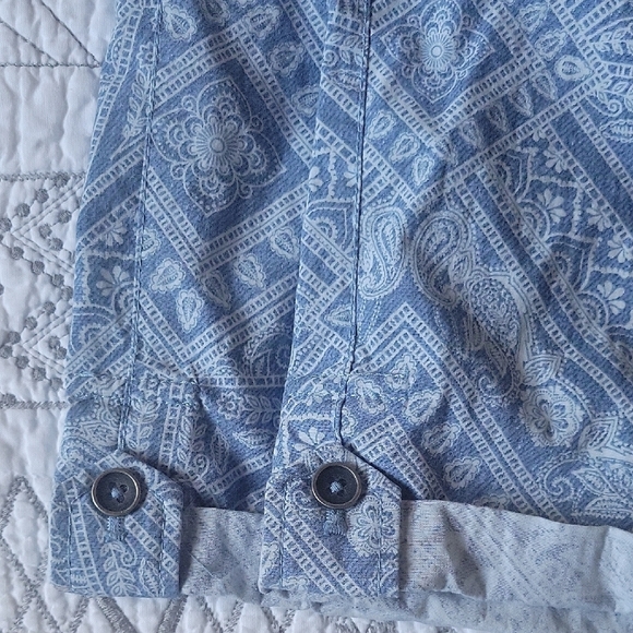 Chico's Women's Blue Pands Cargo Capri Crop Size 8 - Picture 10 of 15